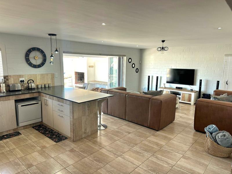 4 Bedroom Property for Sale in Da Gama Bay Western Cape